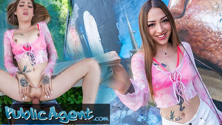 Public Agent - Colombian sex worker in Europe with tight body and tattoos agrees to sex outdoors