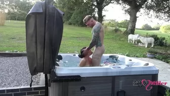passionate outdoor sex in alluring tub on sleazy weekend away