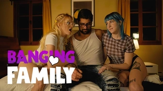 Banging Family - Alt Step-Sisters Share a Massive Schlong