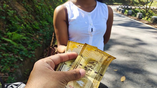 පාරේදී සෙට් වෙලා සල්ලි වලට ගහපු කෑල්ල Sri lankan Garment Whore sex For money Go Back Home