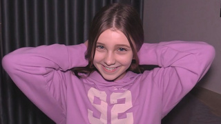 18yo Teeny Gets Her Hole Stretched