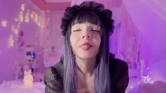 A cat bitch is having fun with snatch