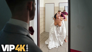 BRIDE4K. Locked WC Adventure