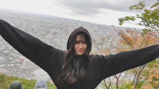 (Asian/Vlog/Homemade)Lots of mountain climbing and outings to the zoo.